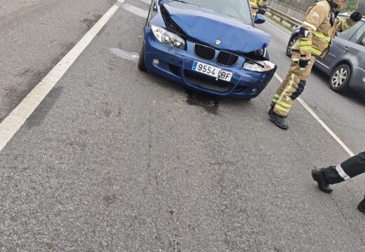 Atropelo e choque en cadea en Guísamo