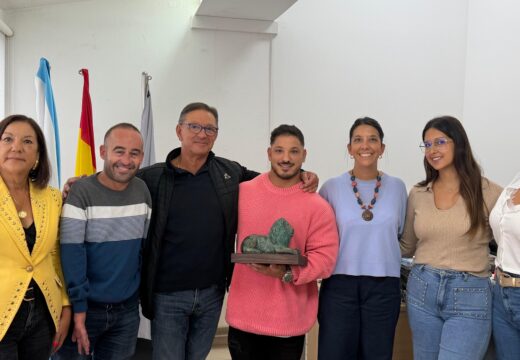 O Concello de Ribeira felicita ao culturista José Enrique Vázquez Carreira trala súa participación en varios campionatos