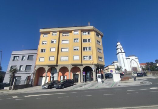 Dúas prazas menos para estacionar na Avenida de Vilaboa