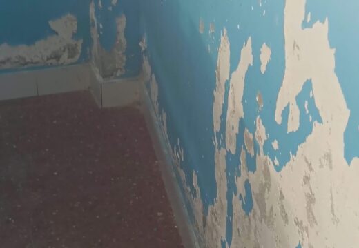 A Xunta incumpre as súas obrigas e mantén o comedor do Parga Pondal nun estado deplorable