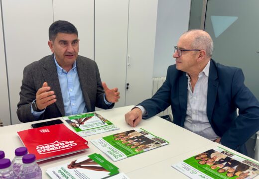 Pedro Blanco defende na AECC unha Compostela onde a ciencia se traduza en mellor calidade de vida para a veciñanza