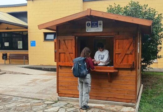 Máis de 2.700 persoas pasaron durante este verán pola oficina de turismo de Neda