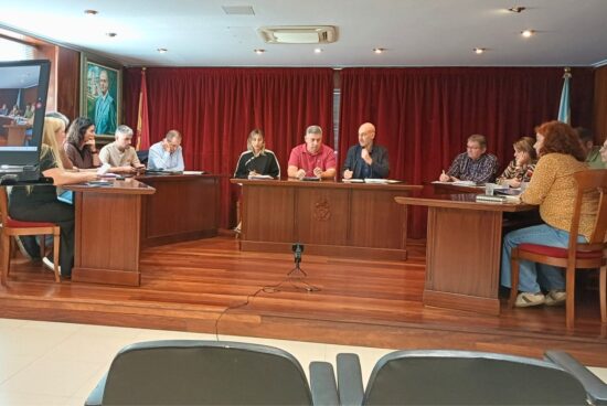 O pleno de Neda insta a Augas de Galicia a incluír fondos nos orzamentos do 2027 para o saneamento do municipio